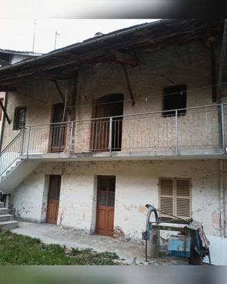 Vignolo rustico centro paese 