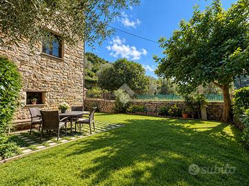 VILLA SINGOLA A MONTALTO LIGURE