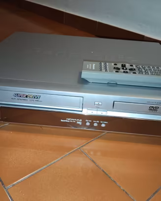 Lettori combinati con videoregistratore VHS e dvd