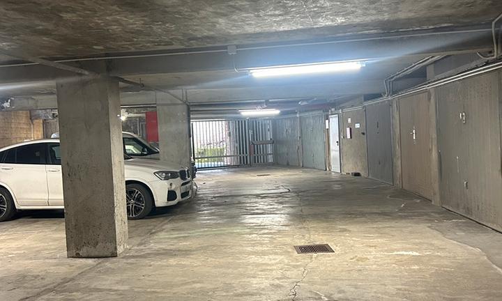Posto auto coperto privato