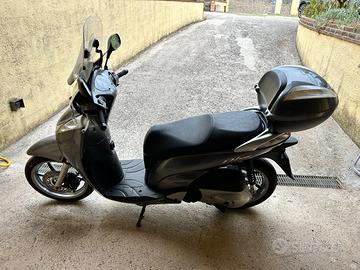 Scooter Honda 300