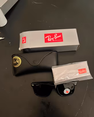 RayBan Wayfarer occhiali