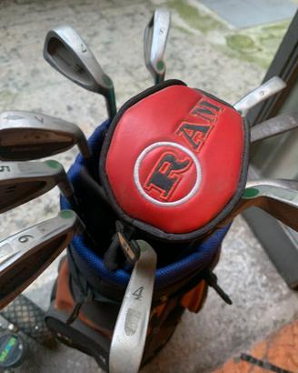 Sacca da golf semi completa con ferri e un legno