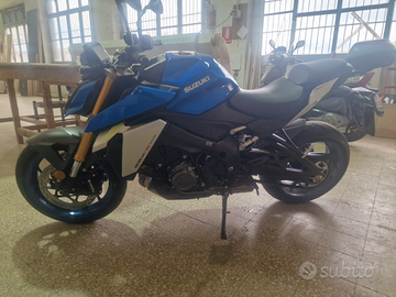 Suzuki gsx s 1000