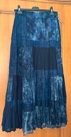 Gonna lunga di pizzo e stoffa stile patchwork
