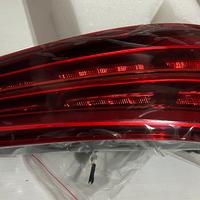 Stop full led con freccia dinamica AudiQ3 8U