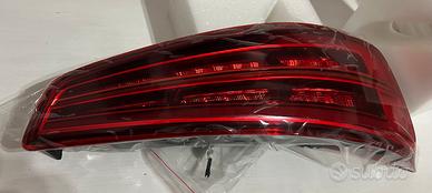 Stop full led con freccia dinamica AudiQ3 8U