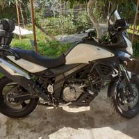 Suzuki V Strom DL 650 - 2012