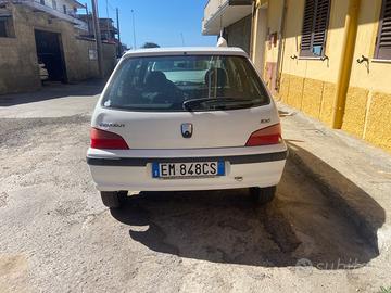 Peugeot 106