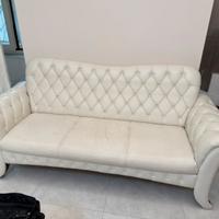 Divano in pelle con poltrone