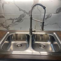 Lavabo due vasche e miscelatore da cucina