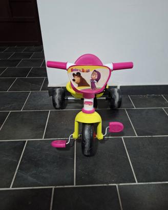 Triciclo masha e orso