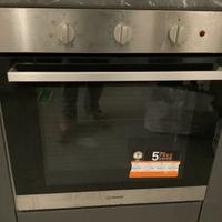 Forno a incastro per la cucina Indesit 3 anni