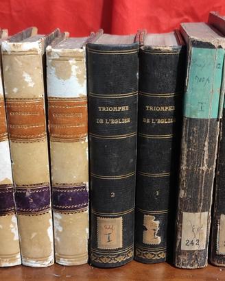 Lotto di 9 libri antichi dell' ottocento.