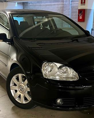 Volkswagen Golf 1.6 fsi