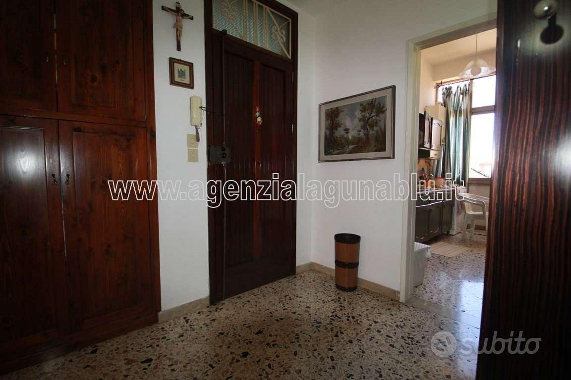 Appartamento di 180 mq circa al 3° piano - Altro