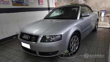 Audi A4 Cabriolet 2.4 V6 30V cat