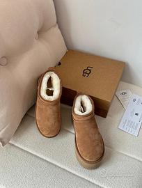 Stivali da neve con tacco alto da donna UGG.37