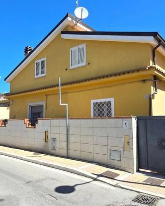 PORZIONE DI VILLETTA BIFAMILIARE