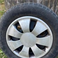 Cerchi con borchie 195/65 R15