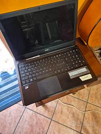Acer Aspire E1-522