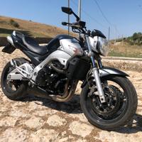 Suzuki gsr 600