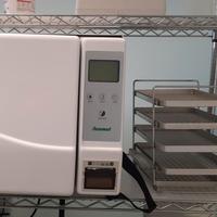 Autoclave Newmed Modello  Kronos S 18 Litri