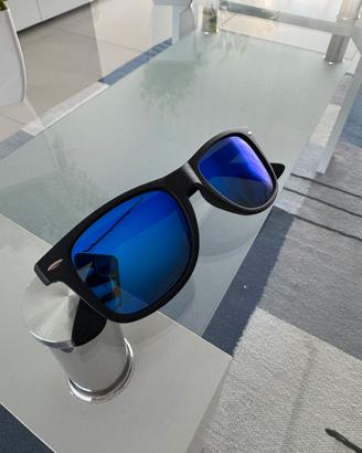 Occhiali lente specchiata blu