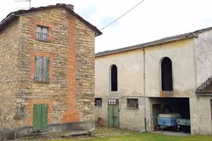 Rustico / Casale di 150 m² con 5 locali e box auto