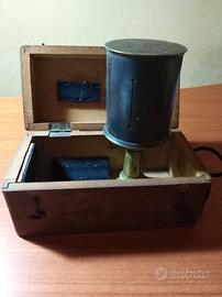 Due squadri agrimensori d'epoca e livella a bolla