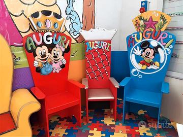 Troni in Legno Personalizzabili per Angolo Foto