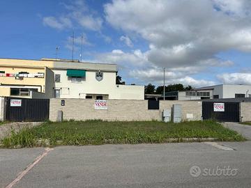 Immobile di 430 m² con più di 5 locali a Nettuno
