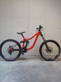 Kona Operator Dh rubata