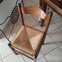 arredamento vario tavolo sedie specchi lampa