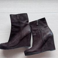 Stivaletti Prada in pelle scamosciata