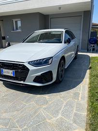 AUDI A4 5ª serie - 2021