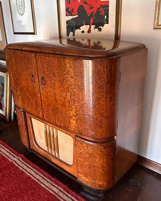 Mobile bar e con radio e giradischi