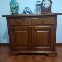 Credenza bugnata