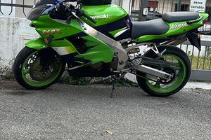 Kawasaki zx9r