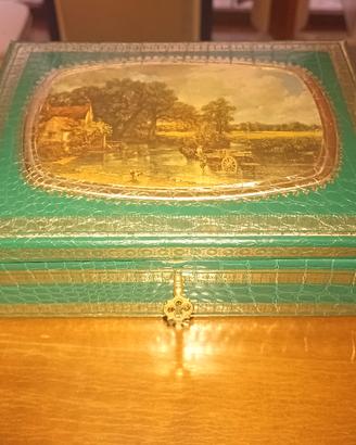 Cofanetto antico vintage 
