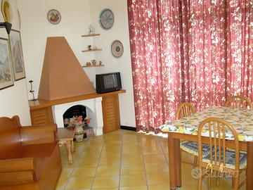 Villetta mare sole fiori