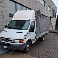 IVECO MODELLO: 35C12 ( anno 2004 )