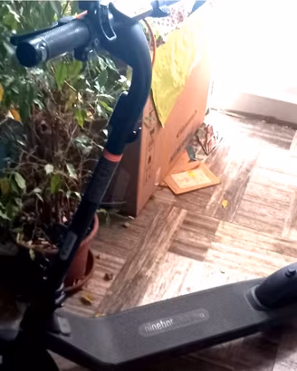 Monopattino Elettrico NINEBOT Segway  E2 PRO