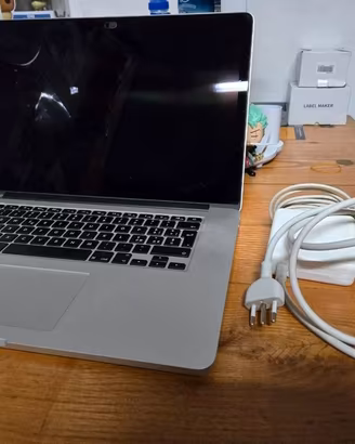 Macbook Pro 15 mid 2015, 16 GB ram, 512 GB SSD