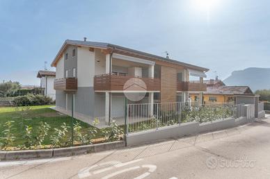 3 LOCALI A COSTERMANO