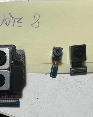 Fotocamera anteriore e posteriore samsung note 8