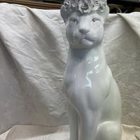 Consolle argento e leonessa