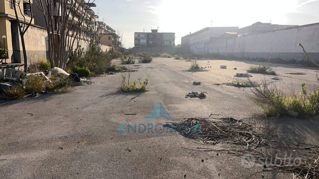 Terreno di 3820 m² a Arzano - Vista 2