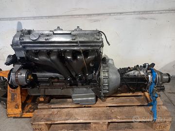 motore Jaguar 4200 del 1966 completo con cambio