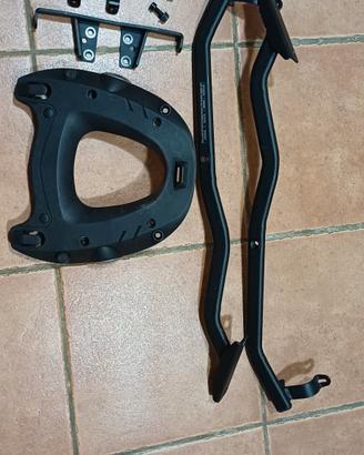 Piastra e staffe HORNET 2003